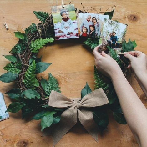 Christmas wreath with photo prints 